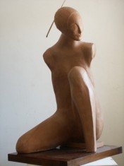 Figura con fermaglio n.II